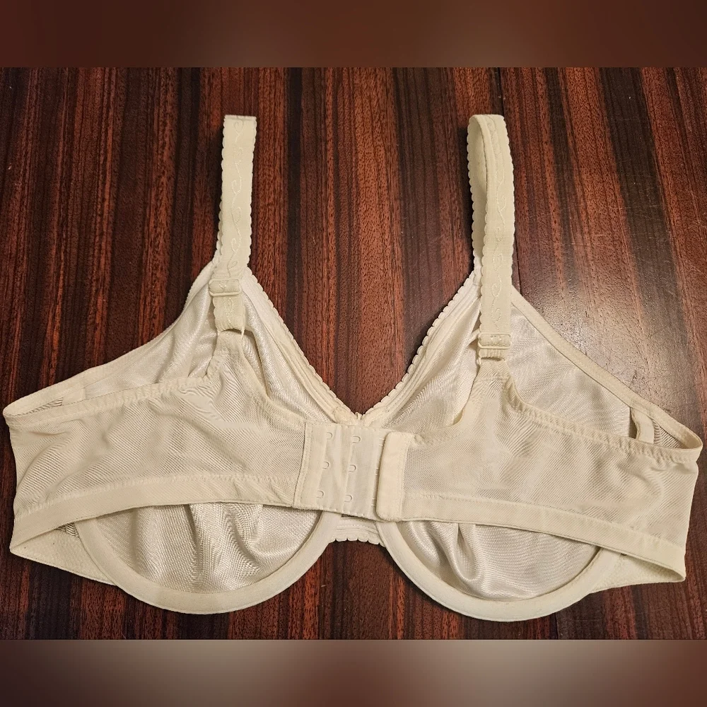 Wacoal 857109 Simple Shaping Minimizer Bra Size 42D White EUC - Picture 7 of 11